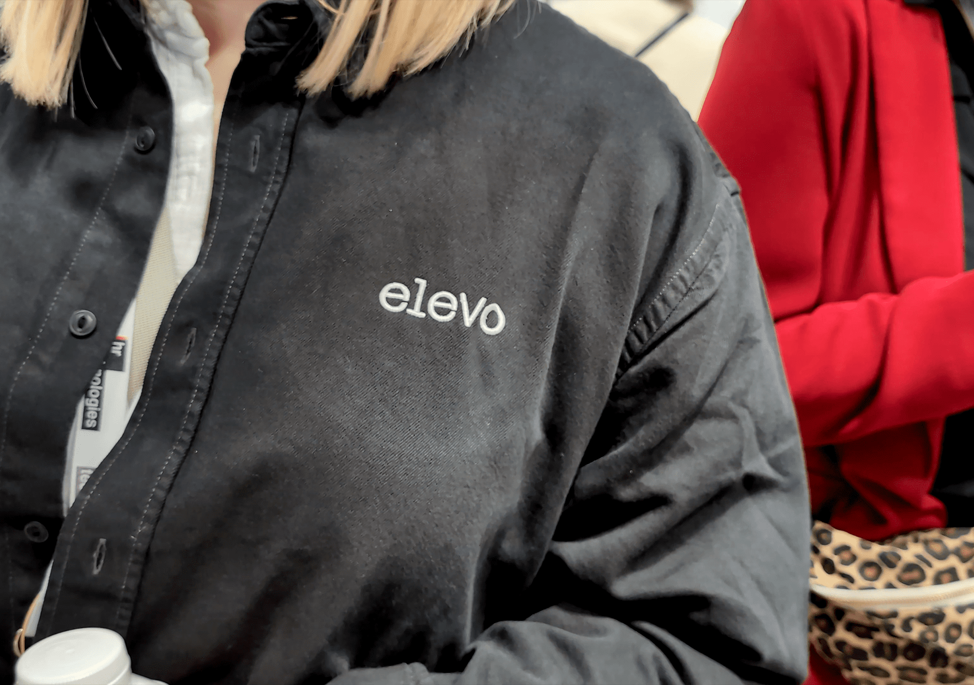elevo logo veste goodies salon porte de versailles HR technologies